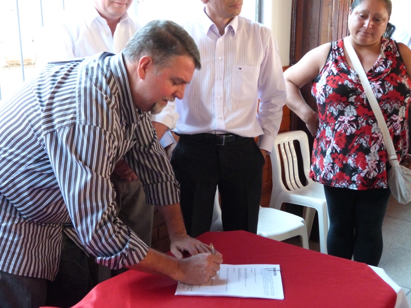 assinatura_contrato_beto